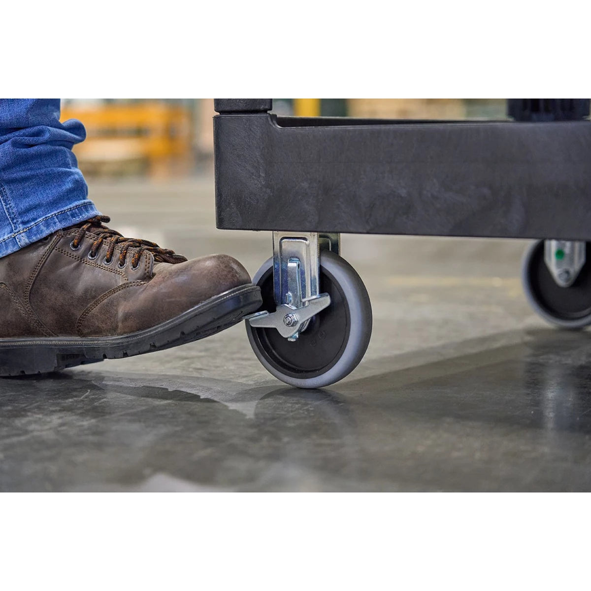 Rubbermaid Heavy Duty Utility Cart Black Color | FG452088BLA