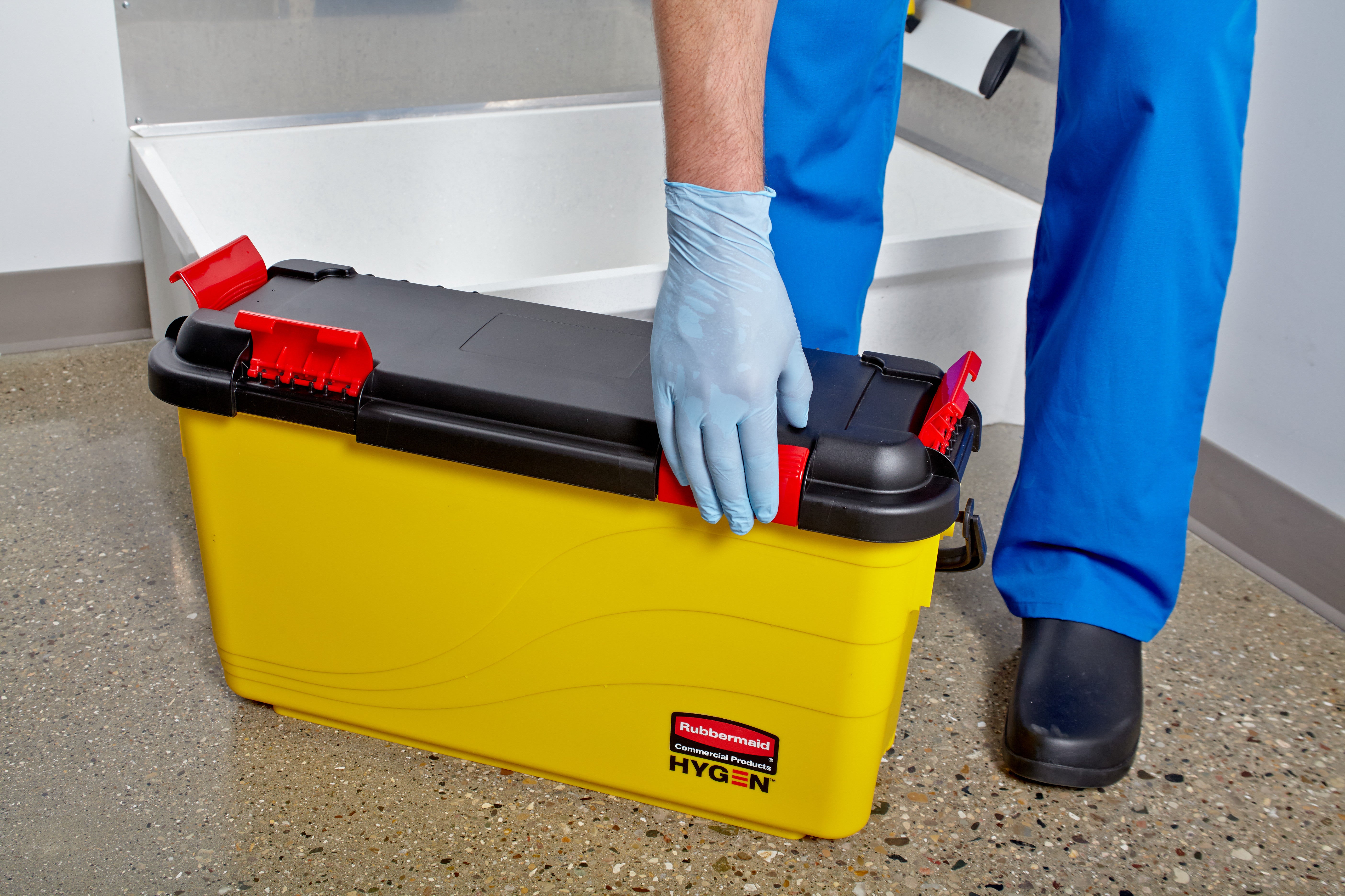 Rubbermaid Commercial Products HYGEN Microfiber Charging Bucket, Yellow | FGQ95088YEL