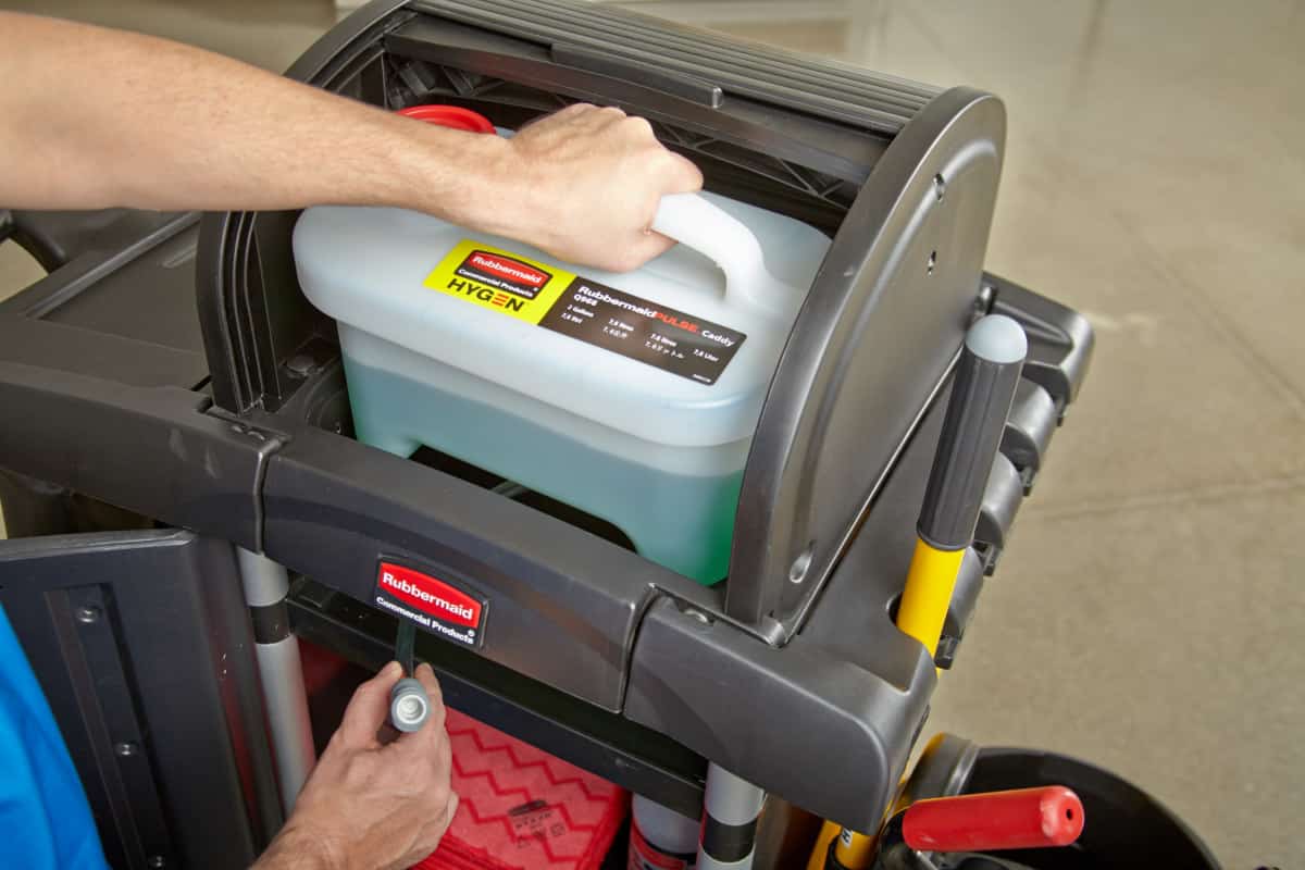 Rubbermaid HYGEN™ PULSE™ Microfibre High-Capacity Caddy 7.5L | RFGQ966000000 image 4