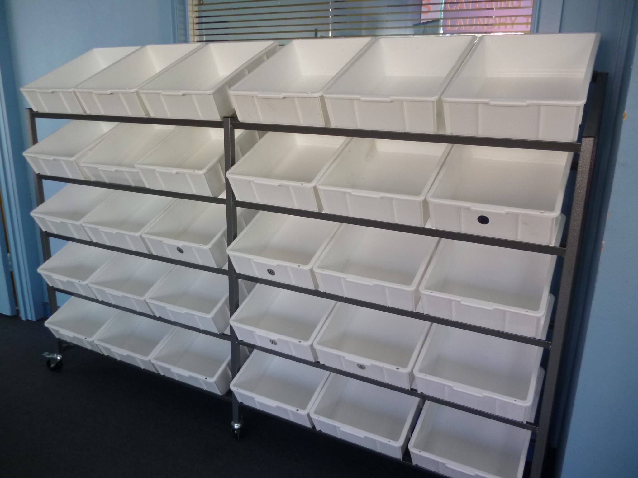 30 Bin Mobile Tote Rack (IH305) image 0