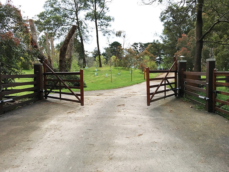 DC/Solar DIY Single Swing Gate Automation Kit (GTR078) image 1