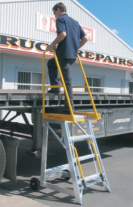 Stockmaster Step-Thru Ladder 4 Step | SM-ST04 image 0